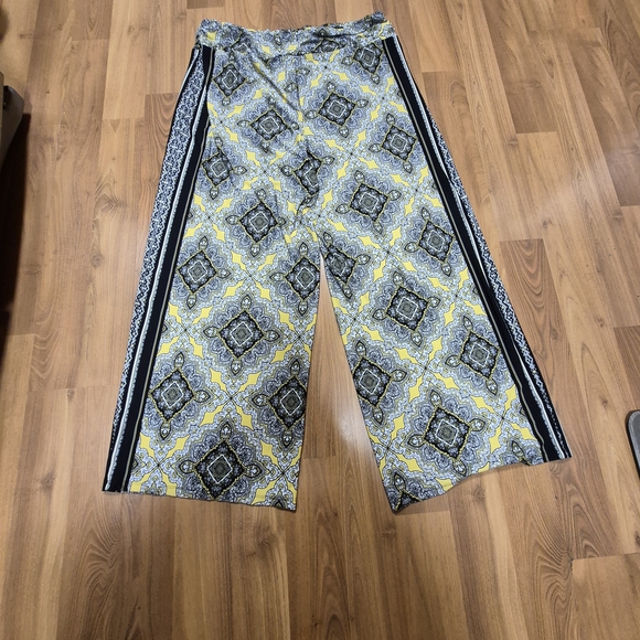 Women's Palazzo Pants - Picture 4 of 4